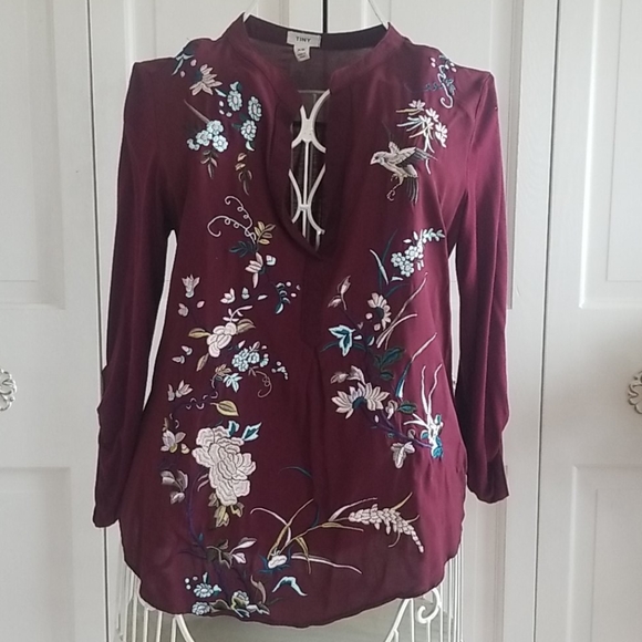Anthropologie Tops - Anthropologie Rayon Embroidered Top XS